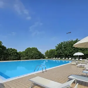 Wendy Apartment- Twobedroom & Pool & Parkprivatefree & Sports Appartamento